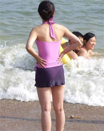 女子高中部的腰姿动漫播放