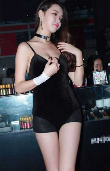 穿越令狐冲收师娘