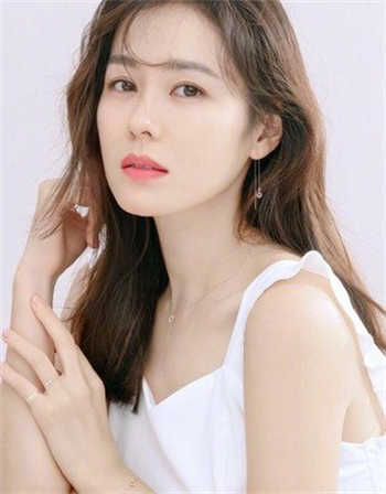 美女白脚丫微博