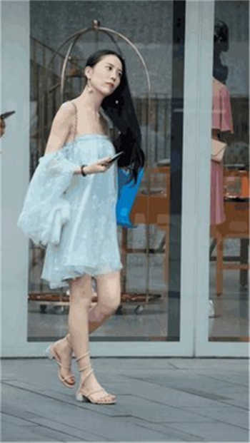 偷看女人换卫生巾