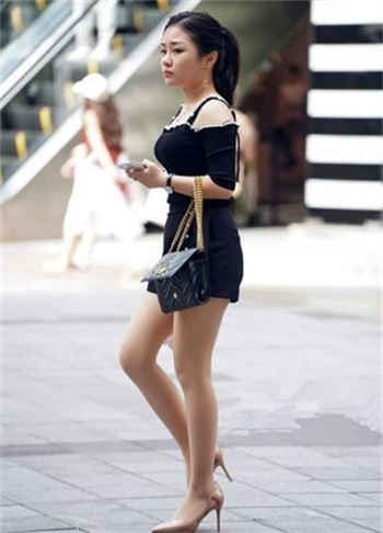 丽柜兔子写真