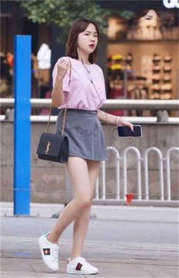 小攻让小受含着去上学