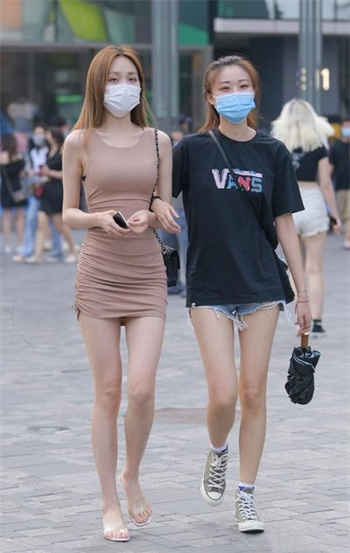 《地下室的秘密》