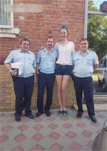霍七爷童养媳