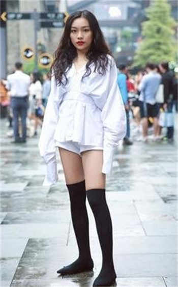爱情公寓开局娶诸葛大力