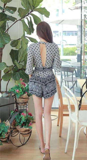 小雷和外婆合体