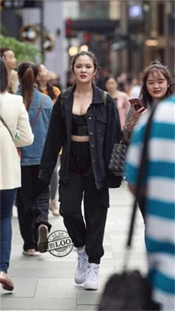 蓝天航空公司吕艳儿子