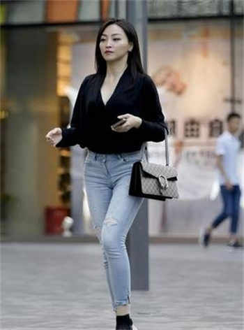 台湾果冻传媒女演员玲珑