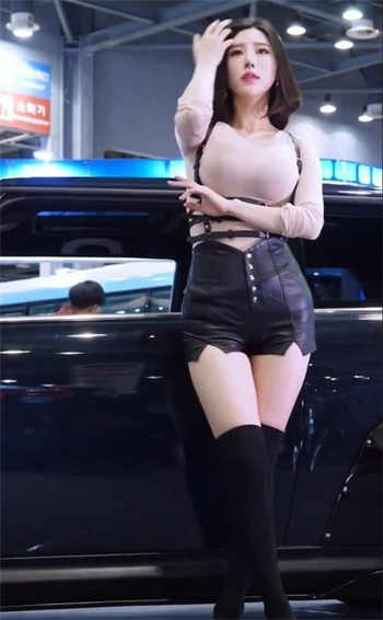 年轻妻子的工作电影