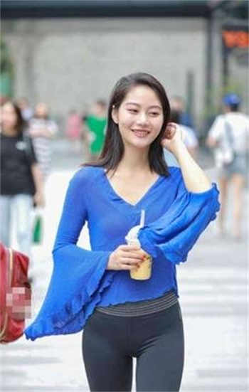 快手网红君君