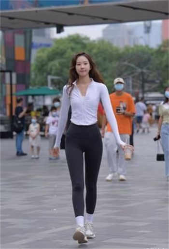 父女在一起有了关系100例
