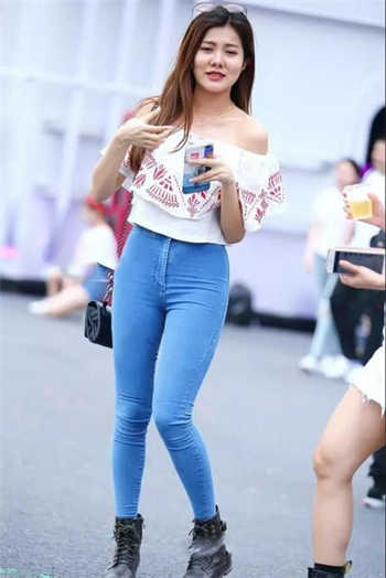 女人想老公又不在咋个处理